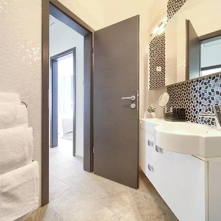 Hotel Calma 2 Krk Town